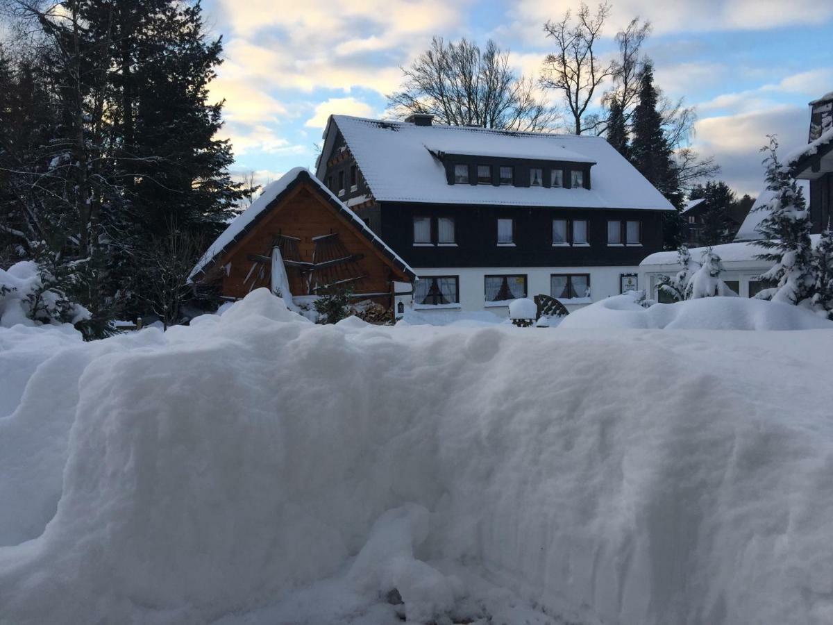 Goski & Gobike Winterberg 4K Netflix Free Luaran gambar